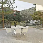 Arokaria House بيت للعطل