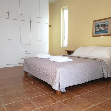 Arokaria House Nyaraló *